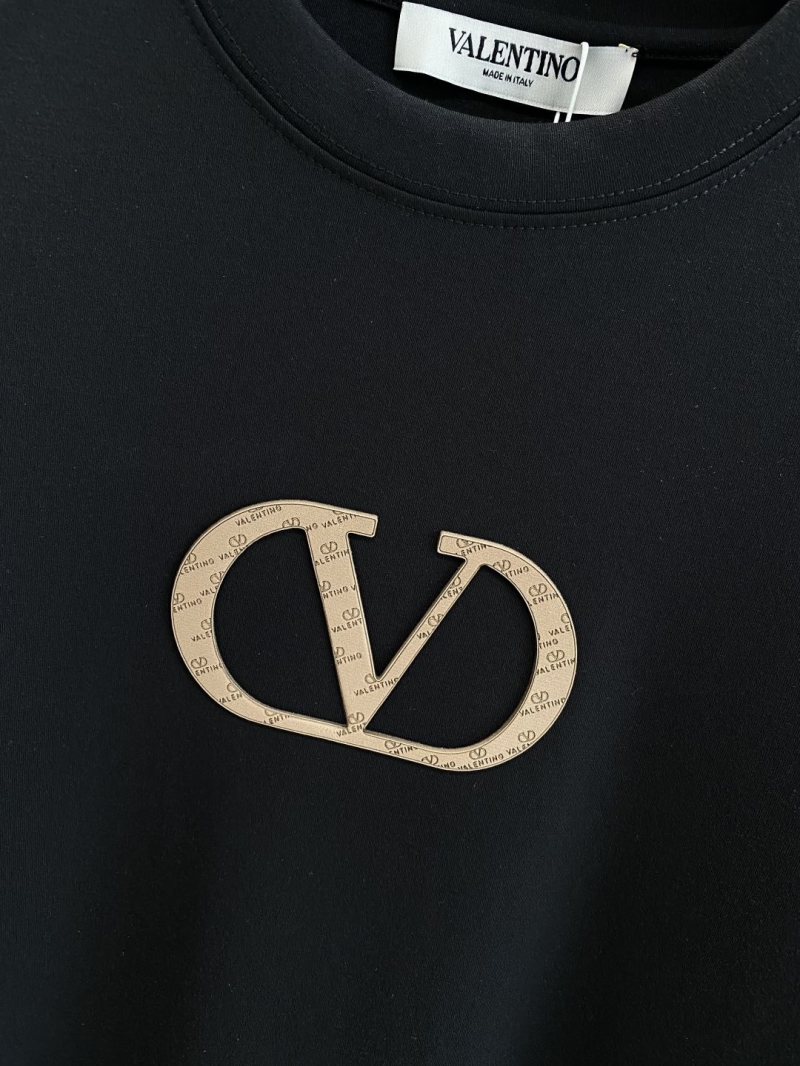 Va1e*ntin0 shirt